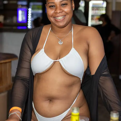 BIKINIS & BELLINIS, photo 17